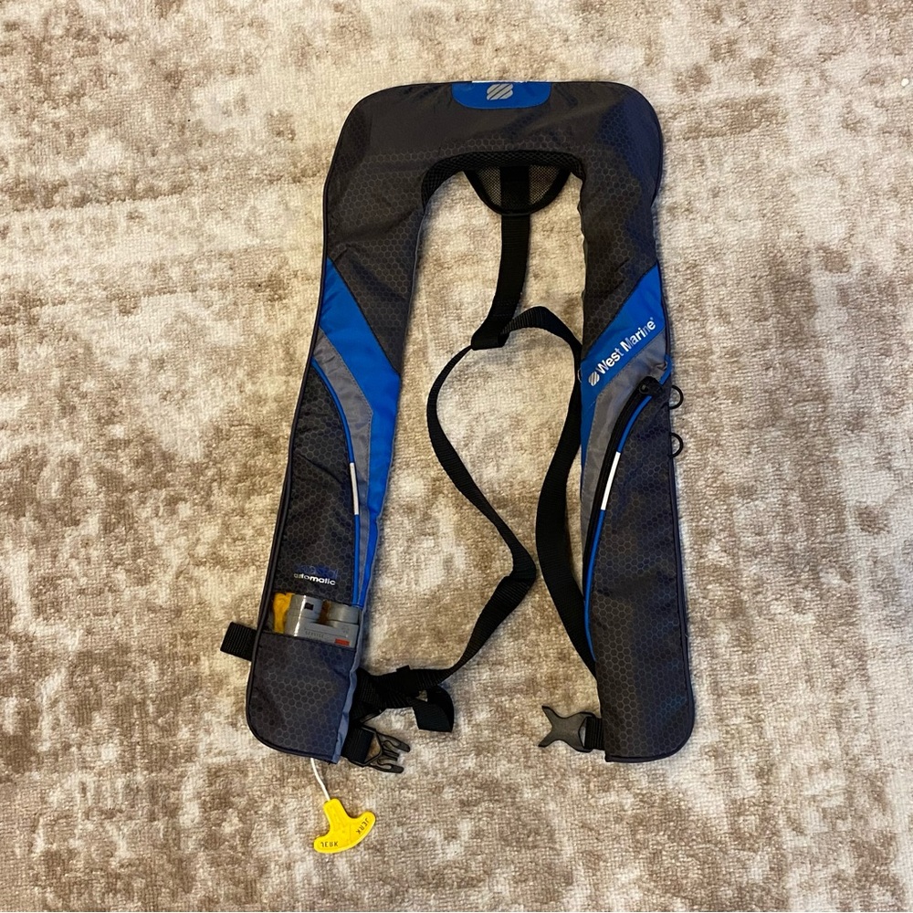 West Marine Coastal Automatic Life Vest